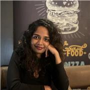 Qualified English teacher with a Master’s in English and American Studies offers engaging English lessons for children and adults.